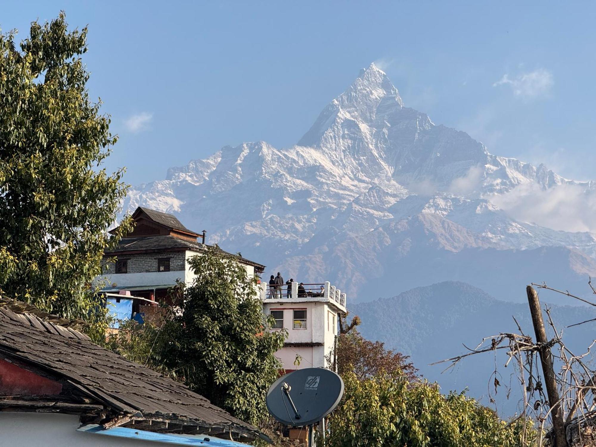 Es Deurali Resort Pokhara Eksteriør bilde